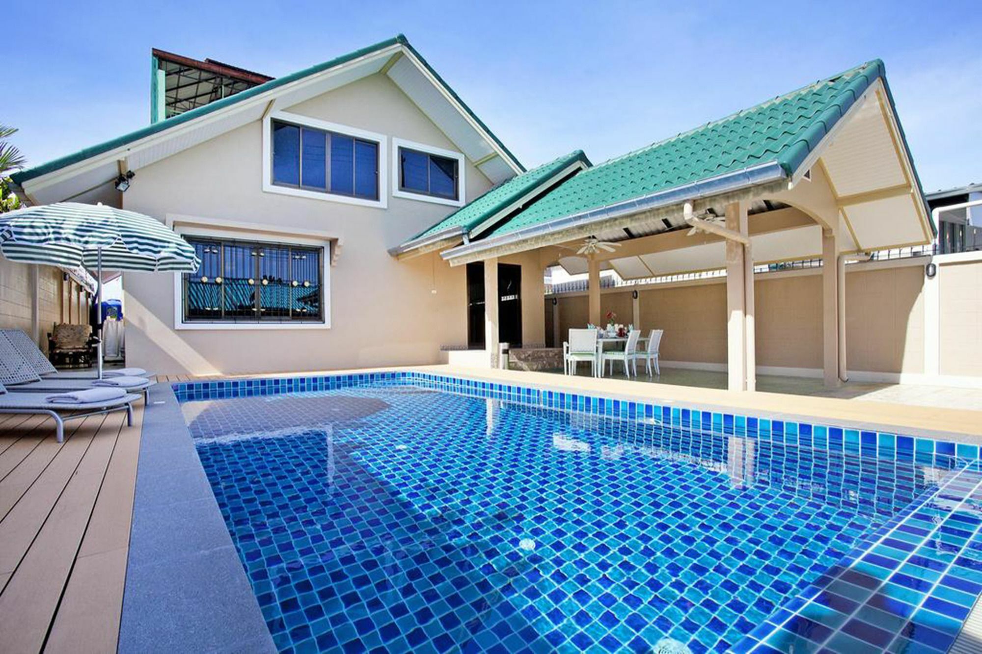 Pool Villa Tanzanite near Walking Street Pattaya Esterno foto